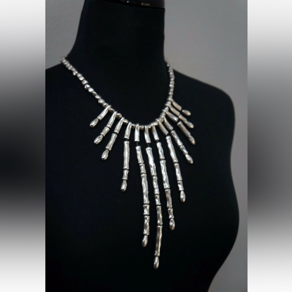 UNO de 50 Long Silver "Esta La Tita" Necklace - Picture 2 of 9